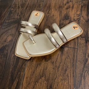 Single toe slippers by dolce vita